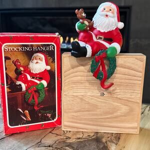 Vintage Santa Claus Stocking Hanger Shelf Sitter w/ Teddy Bear & Wreath, 6.5"